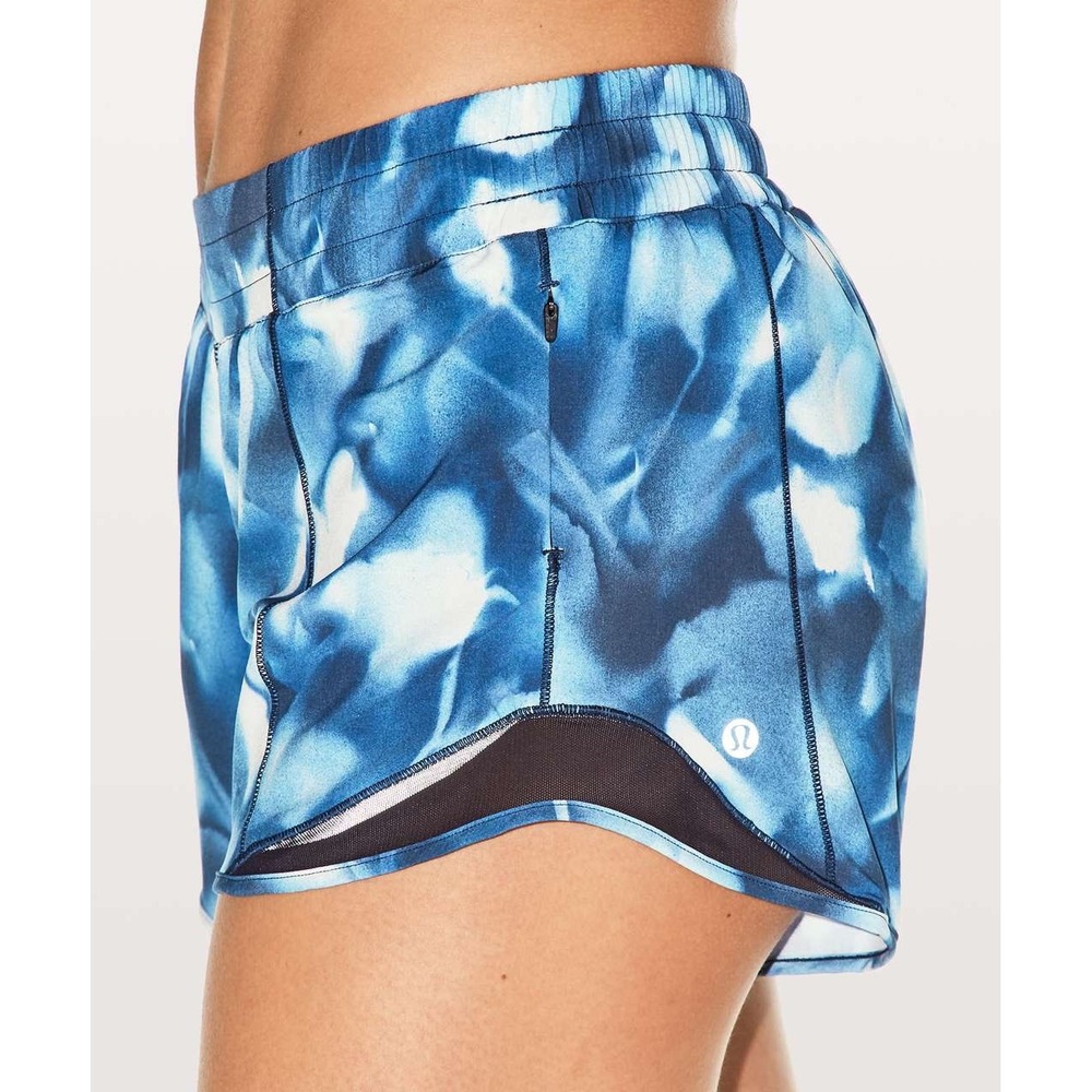 Lululemon Hotty Hot Short II 4 Tall Blue Tie Dye Running Shorts Women Size 4
